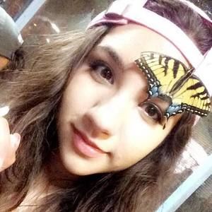 Meet your Posher, Delynn